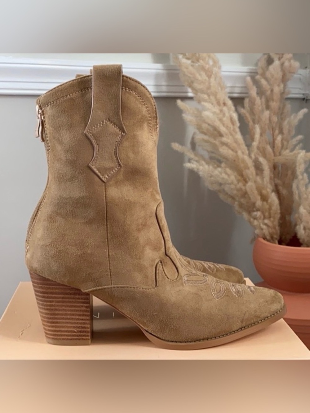 Like New-Billini Fayth Western Ankle Bootie